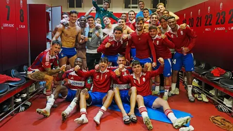 Los jugadores del Granada CF celebran la victoria obtenida ante el CD Tenerife | GCF