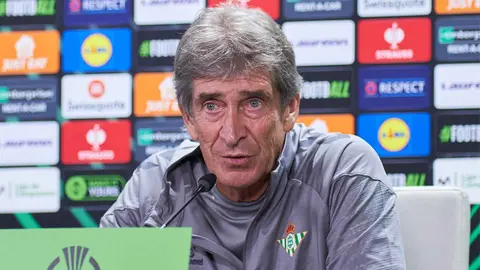 Manuel Pellegrini en la rueda de prensa previa al Copenhague | Salvador L&oacute;pez Medina para El MIRA