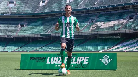 Luiz Felipe en su presentaci&oacute;n con el Real Betis | Salvador L&oacute;pez para El MIRA