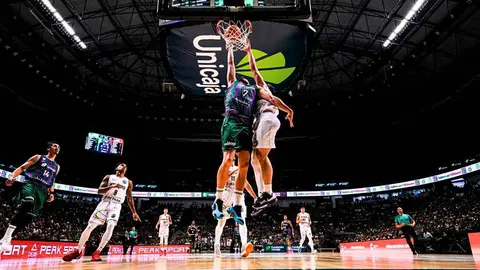 Ibon Navarro firma otra victoria y consolida un Unicaja Baloncesto l&iacute;der de todo