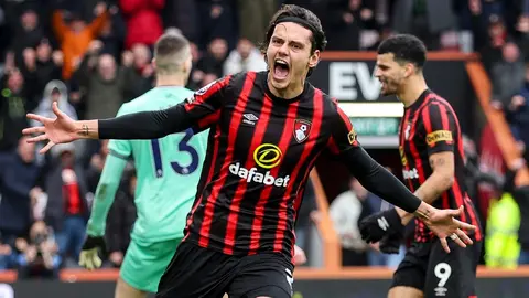 Enes &Uuml;nal celebra un gol anotado con el Bournemouth | EPL