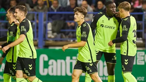 Mateo Flores, Mendy y Jes&uacute;s Rodr&iacute;guez en el CD G&eacute;vora - Real Betis | Salvador L&oacute;pez Medina para El MIRA