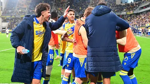 Los jugadores del C&aacute;diz CF celebran un gol en el Nuevo Mirandilla | CCF