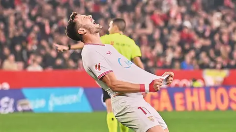 Sa&uacute;l en el Sevilla FC - Valencia CF | Salvador L&oacute;pez Medina para El MIRA