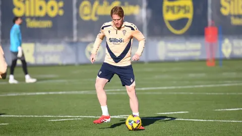 &Aacute;lex Fern&aacute;ndez durante un entrenamiento del C&aacute;diz CF | CCF