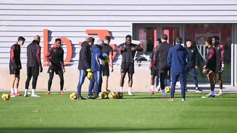 Entrenamiento del Sevilla FC previo al Getafe | Salvador L&oacute;pez Medina para El MIRA