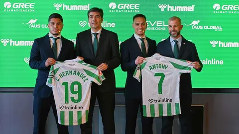 Presentaci&oacute;n de Antony y Cucho Hern&aacute;ndez con el Real Betis | Salvador L&oacute;pez Medina para El MIRA