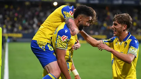 Chris Ramos celebra su gol en el C&aacute;diz CF - FC Cartagena | CCF