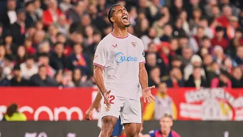 Lo&iuml;c Bad&eacute; en el Sevilla FC - FC Barcelona | Salvador L&oacute;pez Medina para El MIRA