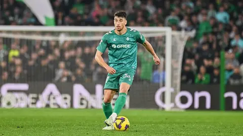 Marc Roca en el Real Betis - Real Sociedad | Salvador L&oacute;pez Medina para El MIRA