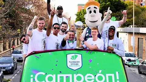 Ibon Navarro declara su amor por el Unicaja Baloncesto tras ganar la Copa del Rey