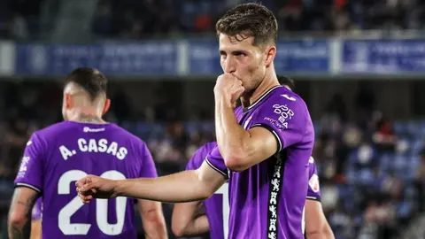 Pedro Ortiz celebra su primer gol con la el&aacute;stica del C&oacute;rdoba CF | CCF