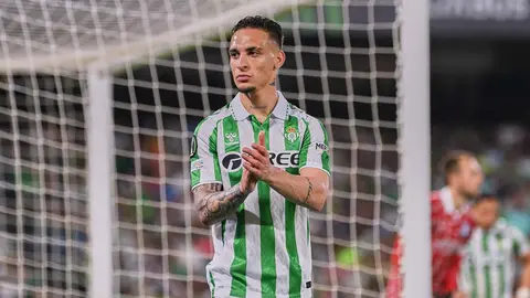 Antony en el Real Betis - Gent | Salvador L&oacute;pez Medina para El MIRA