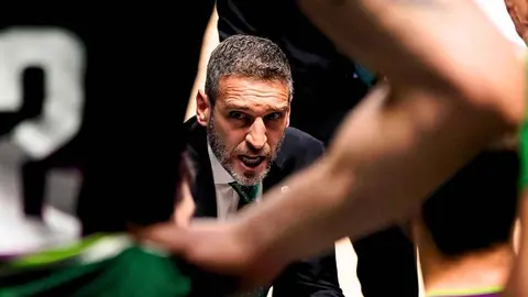 Ibon Navarro prepara al Unicaja Baloncesto para un "rival s&uacute;per inc&oacute;modo"