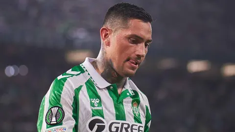 Chimy &Aacute;vila en el Real Betis - Vitoria Guimaraes| Salvador L&oacute;pez Medina para El MIRA