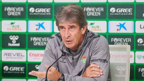 Manuel Pellegrini en la rueda de prensa previa al Real Betis - UD Las Palmas | Salvador L&oacute;pez Medina para El MIRA