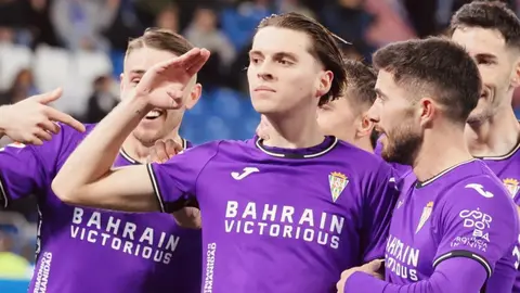 Los jugadores del C&oacute;rdoba CF celebran el gol de &Aacute;lex Sala ante el Deportivo de La Coru&ntilde;a | CCF