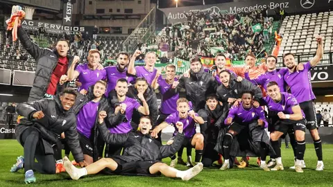 Los jugadores del C&oacute;rdoba CF celebran la victoria cosechada ante el CD Castell&oacute;n | CCF