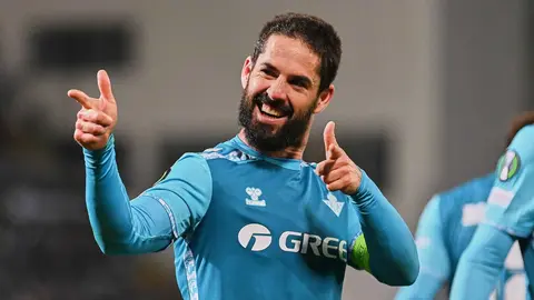 Isco Alarc&oacute;n en el Vitoria Guimaraes - Real Betis | Salvador L&oacute;pez Medina para El MIRA