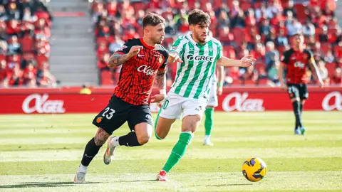 Abde y Pablo Maffeo en el RCD Mallorca - Real Betis | @RCD_Mallorca