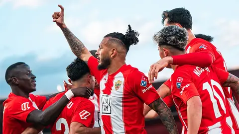 Los jugadores de la UD Almer&iacute;a celebran uno de los goles anotados ante el Real Zaragoza | UDA