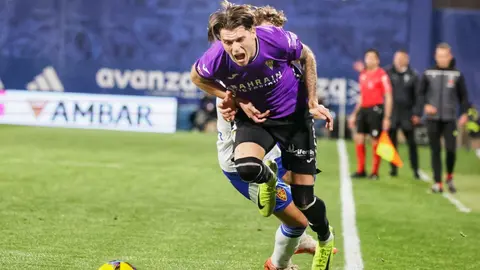 &Aacute;lex Sala recibe una falta en el Real Zaragoza - C&oacute;rdoba CF | CCF