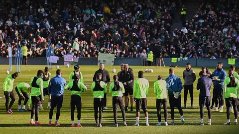 Entrenamiento del Real Betis a puertas abiertas | Salvador L&oacute;pez Medina para El MIRA