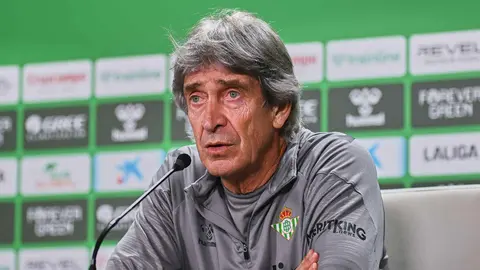 Manuel Pellegrini en la rueda de prensa previa a El Gran Derbi | Salvador L&oacute;pez Medina para El MIRA