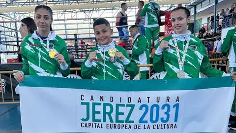 Alumnos del Team Abuelo en el Campeonato de Espa&ntilde;a de Muaythai