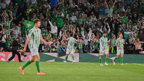 Gol del Cucho Hern&aacute;ndez en el Real Betis - Sevilla FC | Salvador L&oacute;pez Medina para El MIRA