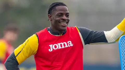 Etta Eyong durante un entrenamiento con el filial del Villarreal CF | VCF