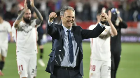 Joaqu&iacute;n Caparr&oacute;s celebra una victoria del Sevilla FC | SFC
