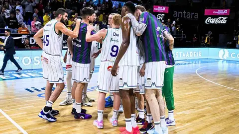 El Unicaja Baloncesto aplasta a un rival directo en un partido con pol&eacute;mica