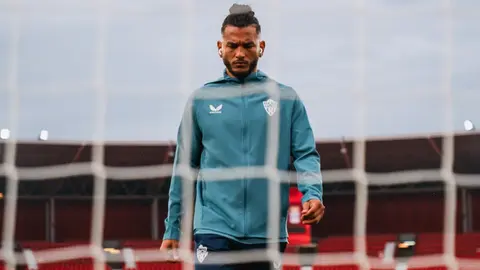 Luis Su&aacute;rez, delantero de la UD Almer&iacute;a, antes de un partido | UDA