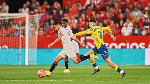 Suso en el Sevilla FC - UD Las Palmas | Salvador L&oacute;pez Medina para El MIRA