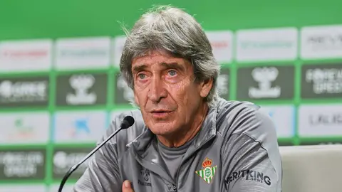 Manuel Pellegrini en rueda de prensa | Salvador L&oacute;pez Medina