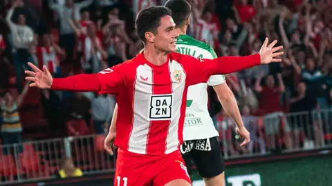 Sergio Arribas celebra su gol en el UD Almer&iacute;a - Racing de Santander | UDA
