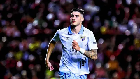 El M&aacute;laga CF fija su atenci&oacute;n en Roberto Fern&aacute;ndez