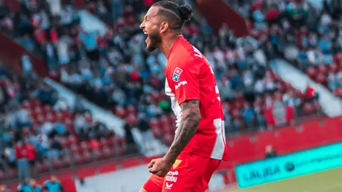 Luis Su&aacute;rez celebra un gol anotado con la UD Almer&iacute;a | UDA