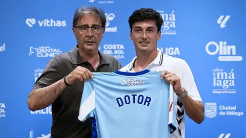 Carlos Dotor llega con "ilusi&oacute;n" y "much&iacute;simo compromiso" al M&aacute;laga CF