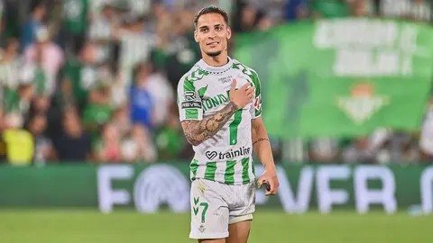 Antony con la camiseta de 'Antonio de Triana' en su &uacute;ltimo partido con el Real Betis en el Benito Villamar&iacute;n | Salvador L&oacute;pez Medina para El MIRA