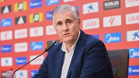 Antonio Cord&oacute;n en la presentaci&oacute;n de Gabriel Suazo | Salvador L&oacute;pez Medina para El MIRA