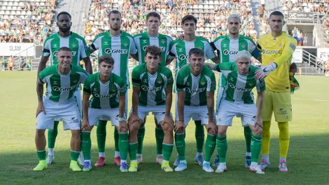 Alineaci&oacute;n del Real Betis en el triangular ante SC Farense | @RealBetis