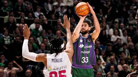 El Unicaja Baloncesto renueva a Killian Tillie
