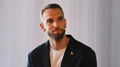 Pau L&oacute;pez en su presentaci&oacute;n con el Real Betis | Salvador L&oacute;pez Medina para El MIRA