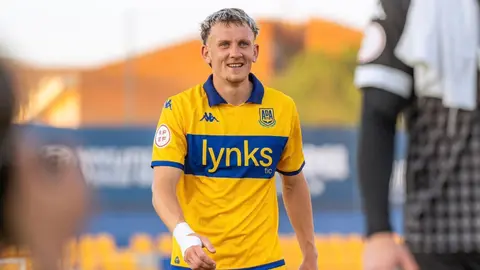 Vladys Kopotun, delantero de la AD Alcorc&oacute;n que interesa al C&aacute;diz CF | @VladysKopotun