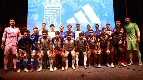 Presentaci&oacute;n camisetas Xerez CD temporada 25/26 | Cristo Garc&iacute;a