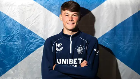 Nathan Patterson, lateral derecho del Everton que interesa al Sevilla FC | RFC