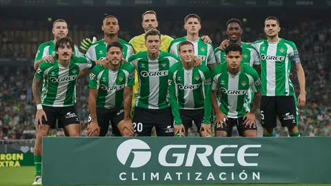 Alineaci&oacute;n del Real Betis frente al Deportivo Alav&eacute;s | @RealBetis