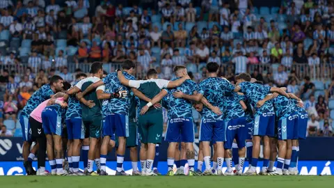Los jugadores del M&aacute;laga CF, concentrados antes de un partido en La Rosaleda | MCF
